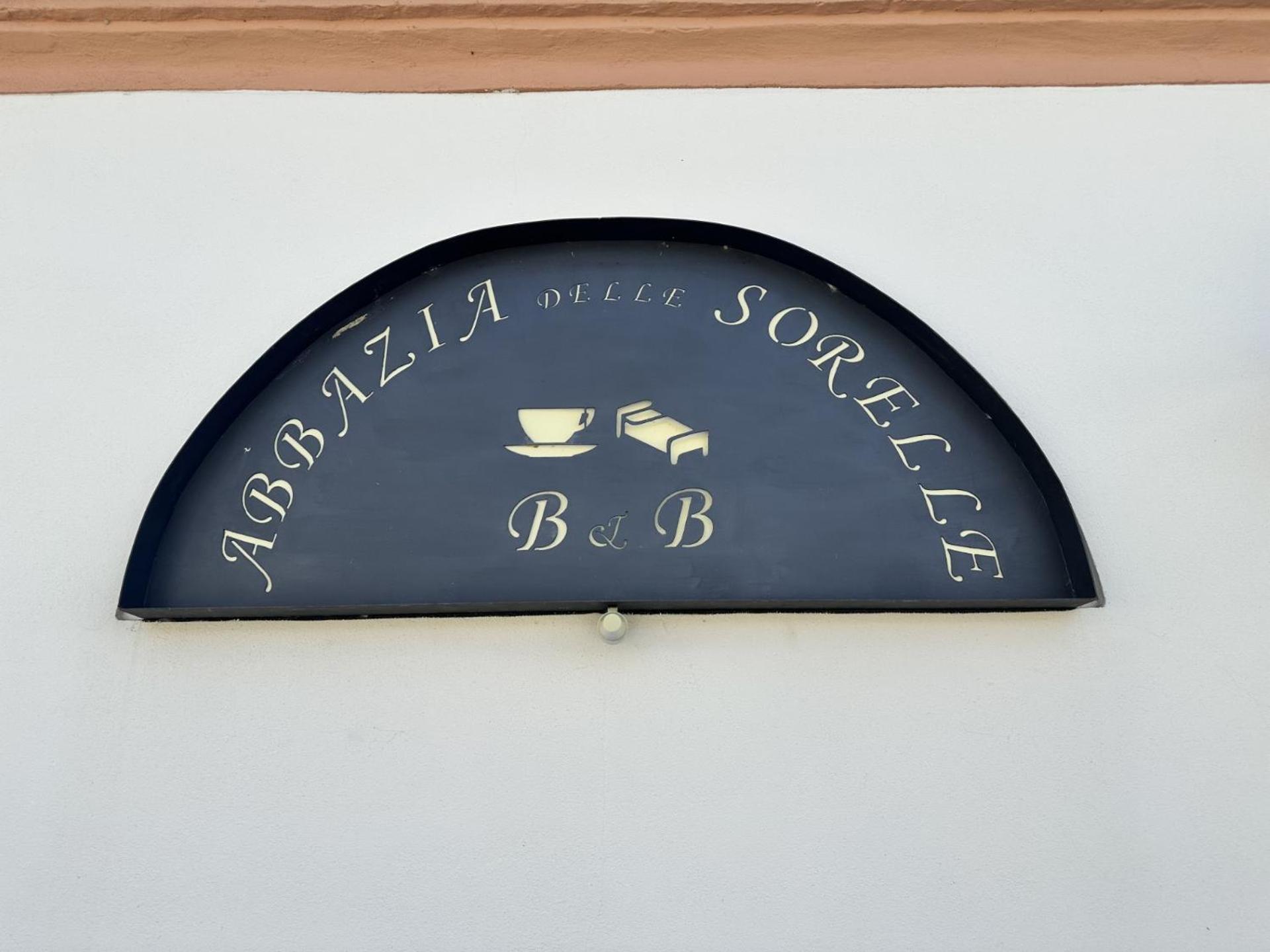 Abbazia Delle Sorelle 诺韦洛 外观 照片